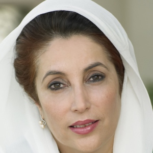 w8 Benazir Bhutto (biography com)